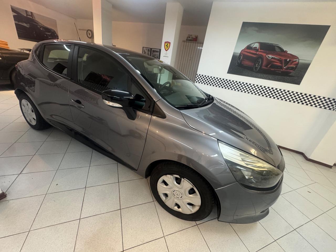 Clio 1.2 75CV GPL CASA MADRE
