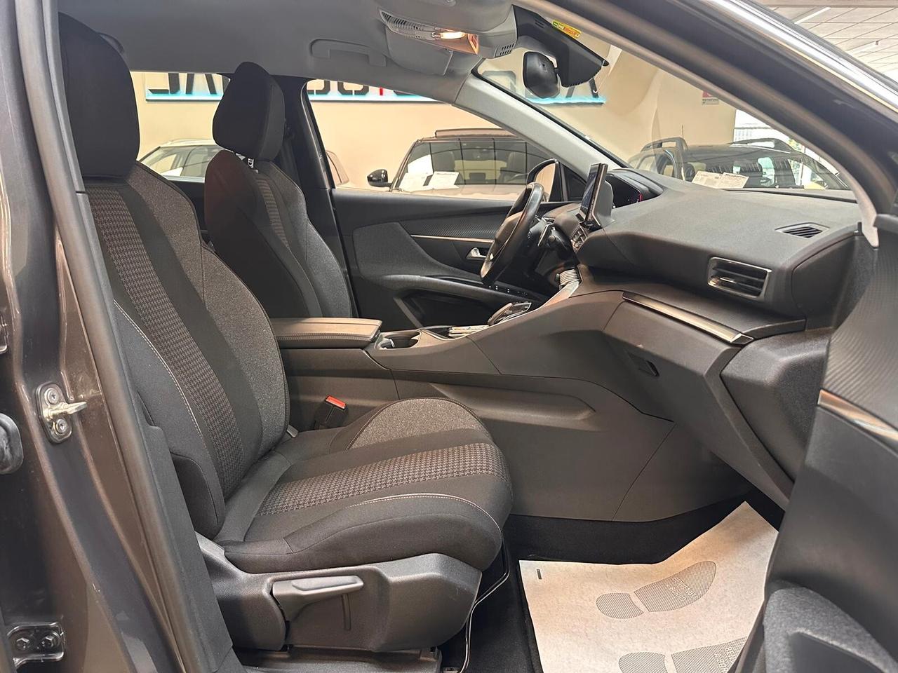 Peugeot 5008 1.5 bluehdi 7 POSTI Active Business *IVA ESPOSTA*