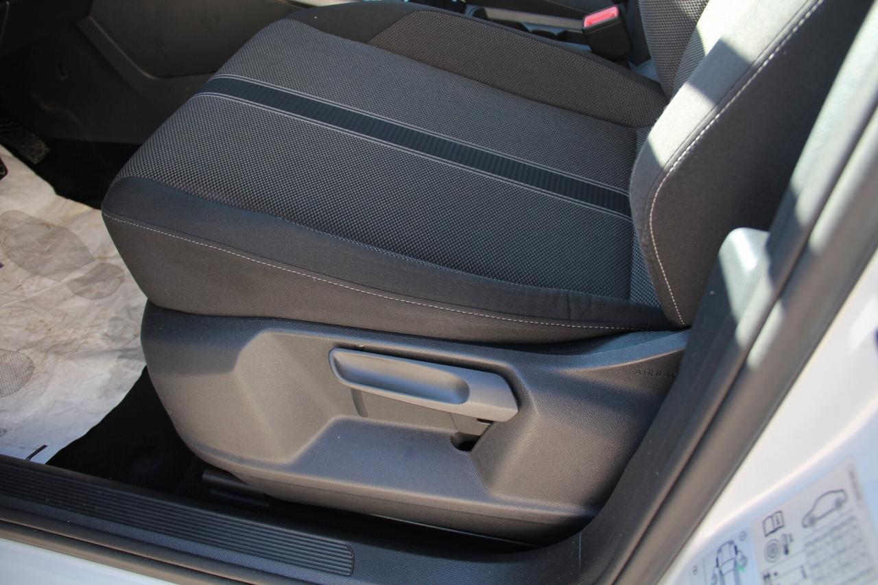 Volkswagen T-Roc 1.6 TDI SCR Business BMT (KW 85 - CV 115 Neopatentati)