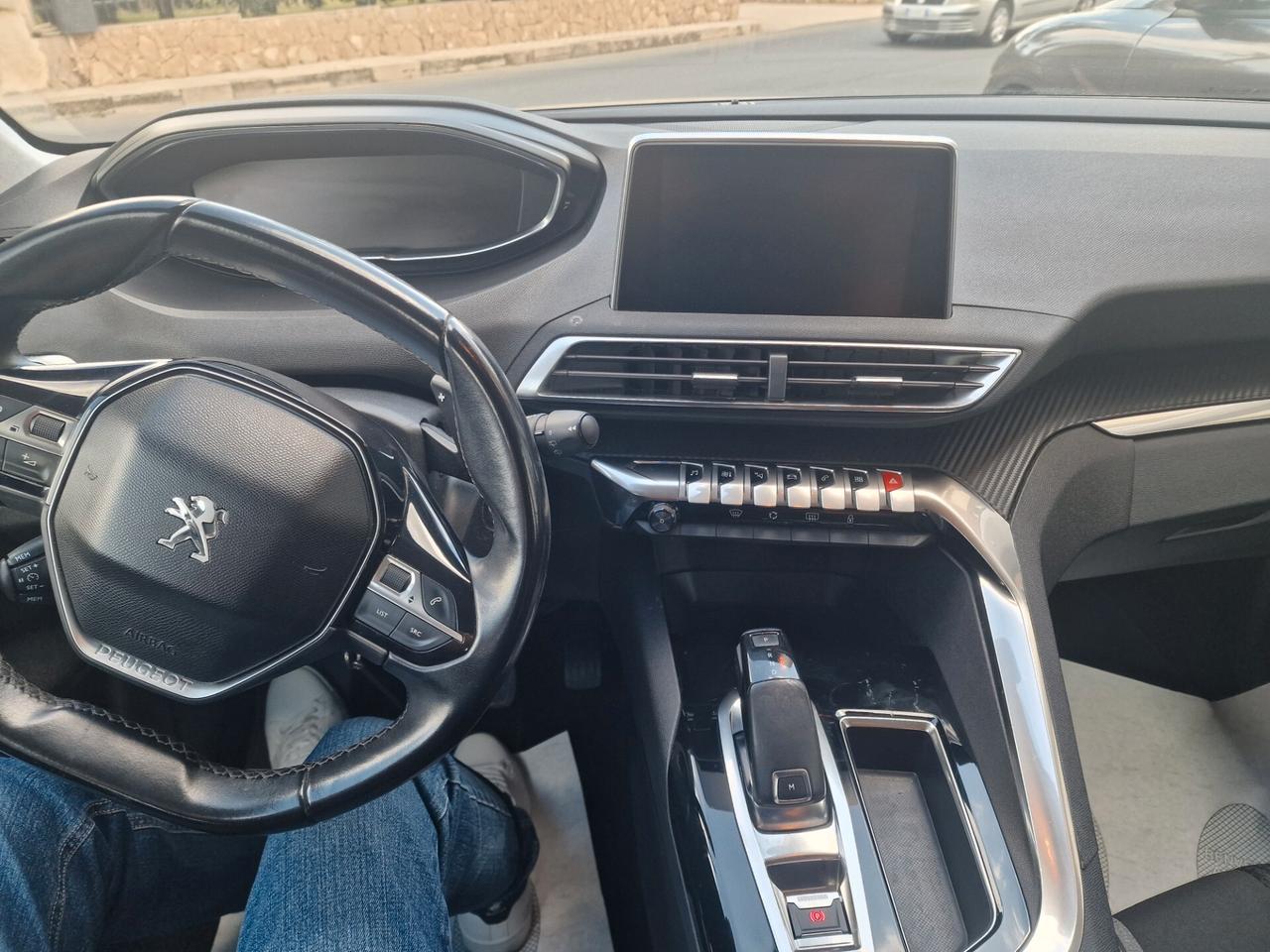 Peugeot 3008 BlueHDi 120 S&S EAT6 Business