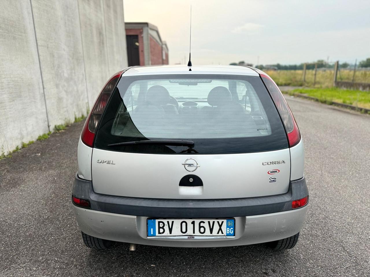 Opel Corsa 1.0i 12V 3 porte NEOPATENTATI