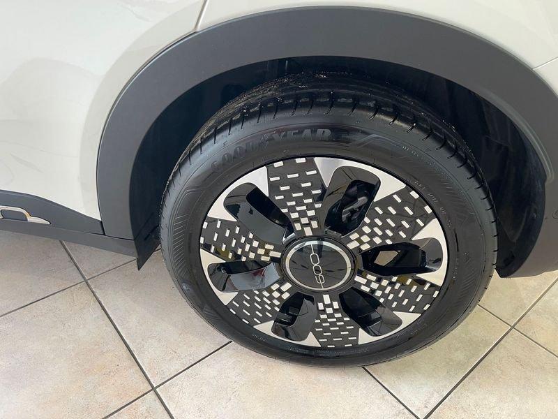 FIAT 600 1.2 Hybrid 100cv La Prima