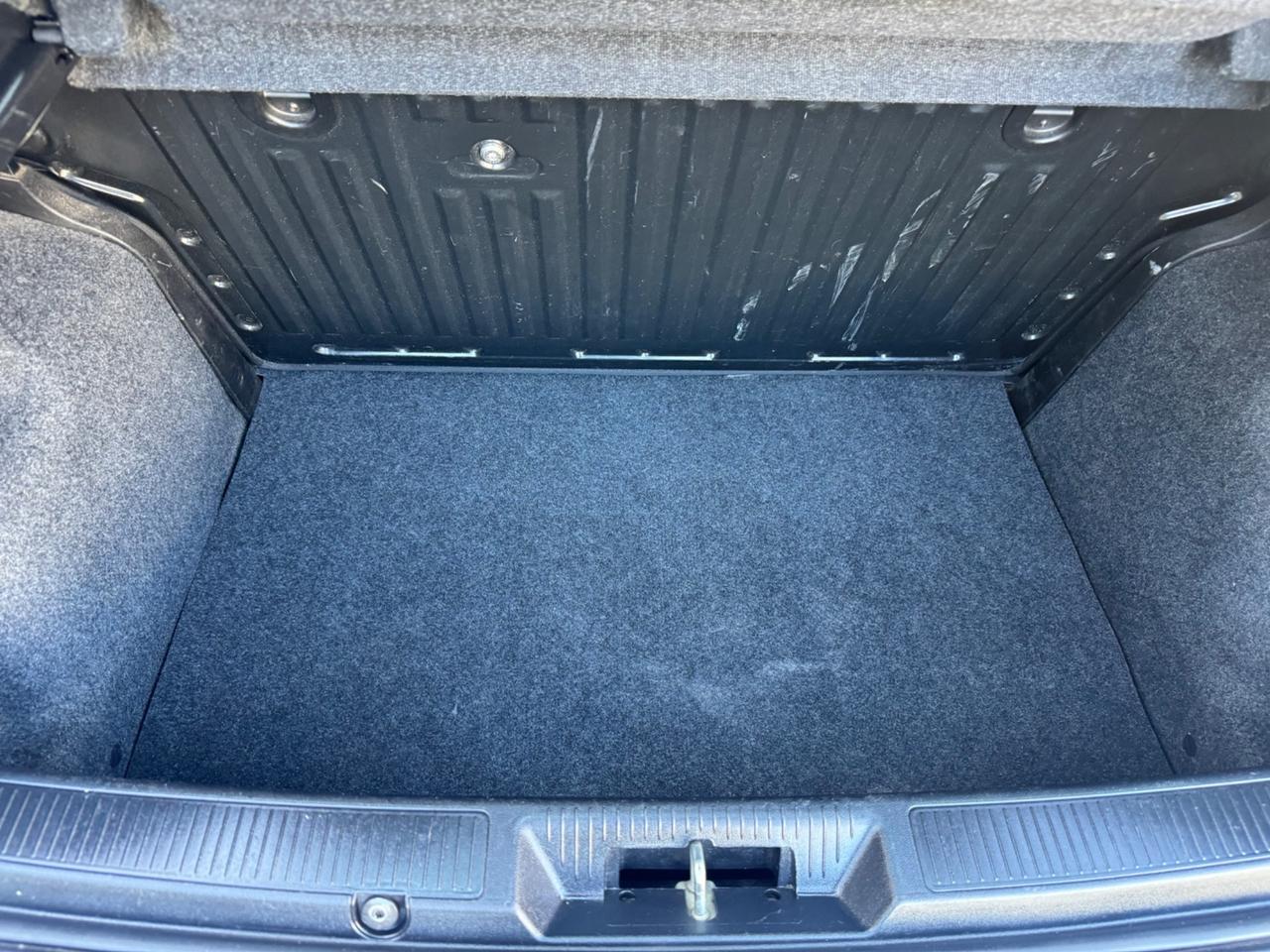 Fiat Punto idonea ai neopatentati gomme nuove