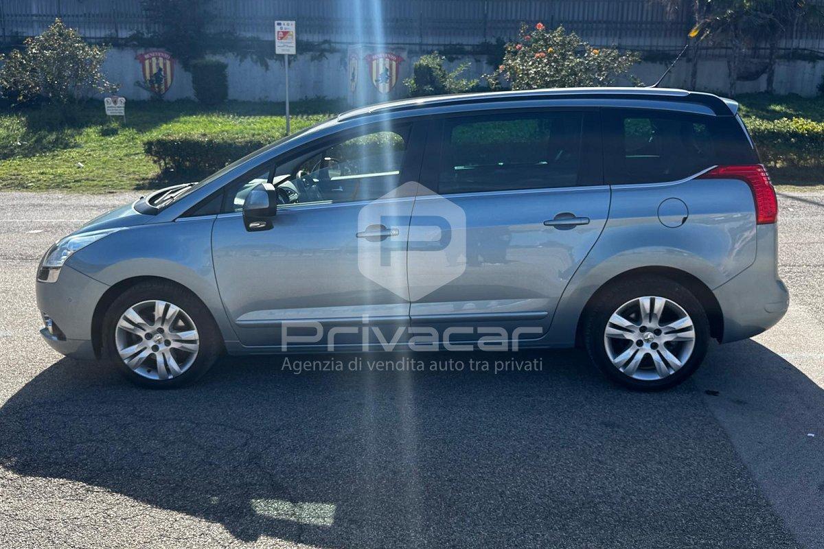 PEUGEOT 5008 2.0 HDi 163CV aut. Féline