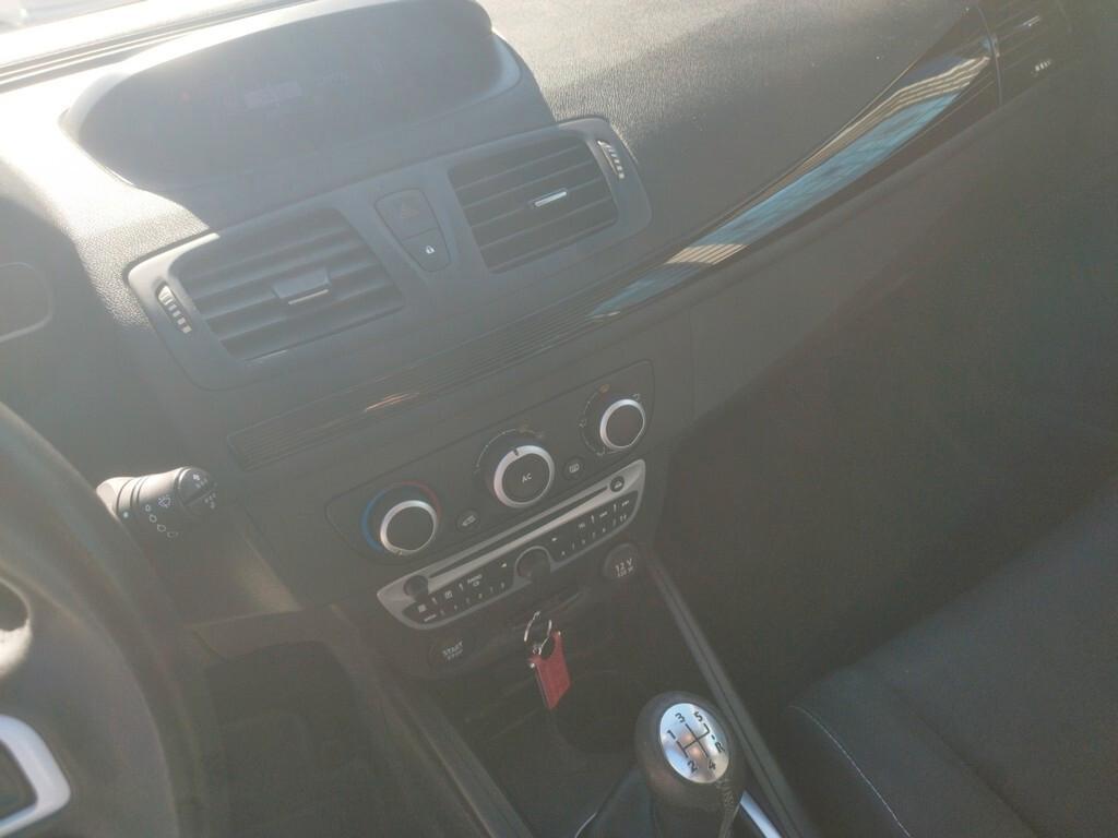 Renault Megane Coupé 1.5 dCi 90CV Wave Edition