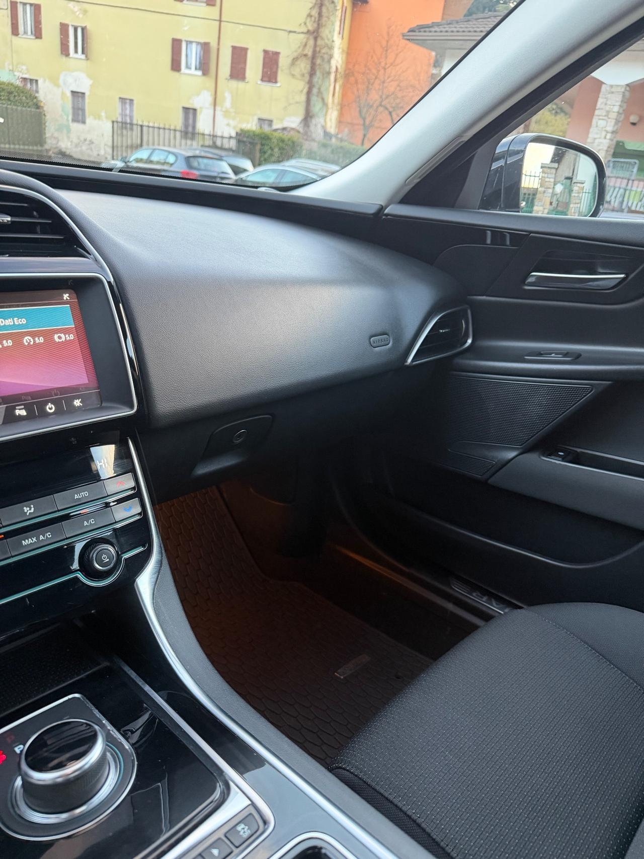 Jaguar XE 2.0 D PRESTIGE KMCERT UNICOPR FULLED