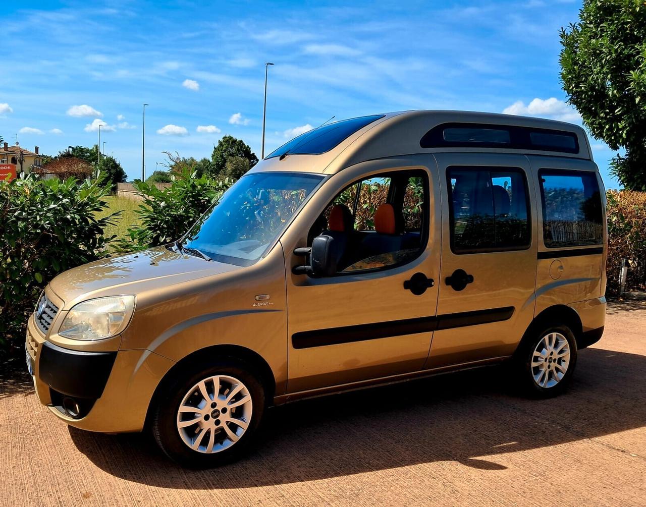 Fiat Doblo 1.9 JTD TETTO ALTO TRASPORTO DISABILI POCHI KM