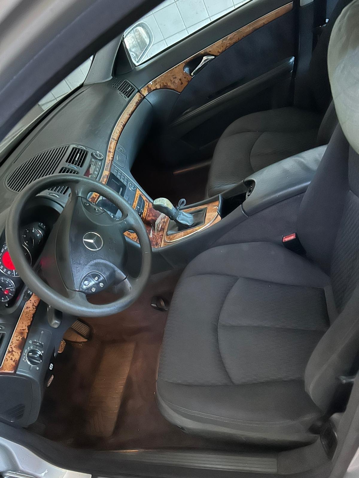 Mercedes-benz E 220 CDI cat Classic