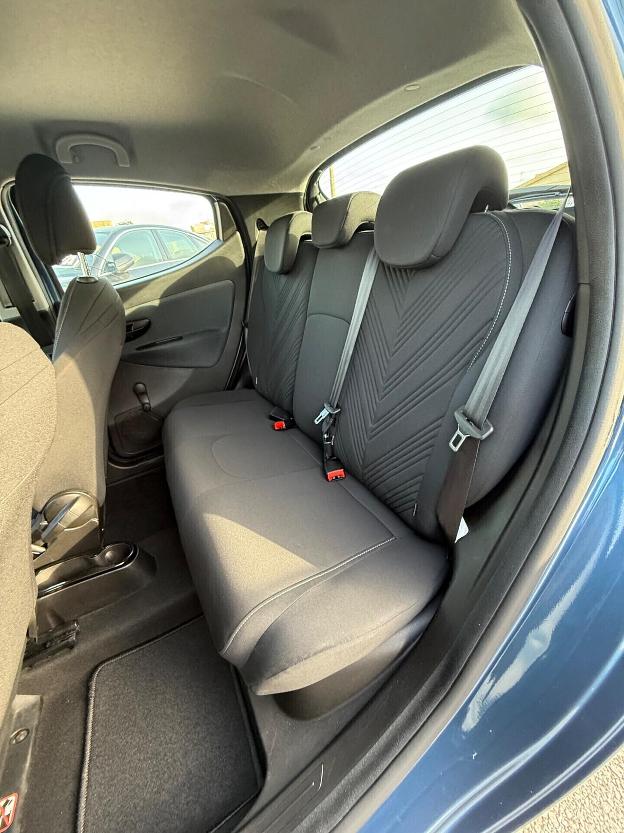 Lancia Ypsilon 1.0 FireFly 5 porte S&S Hybryd Gold