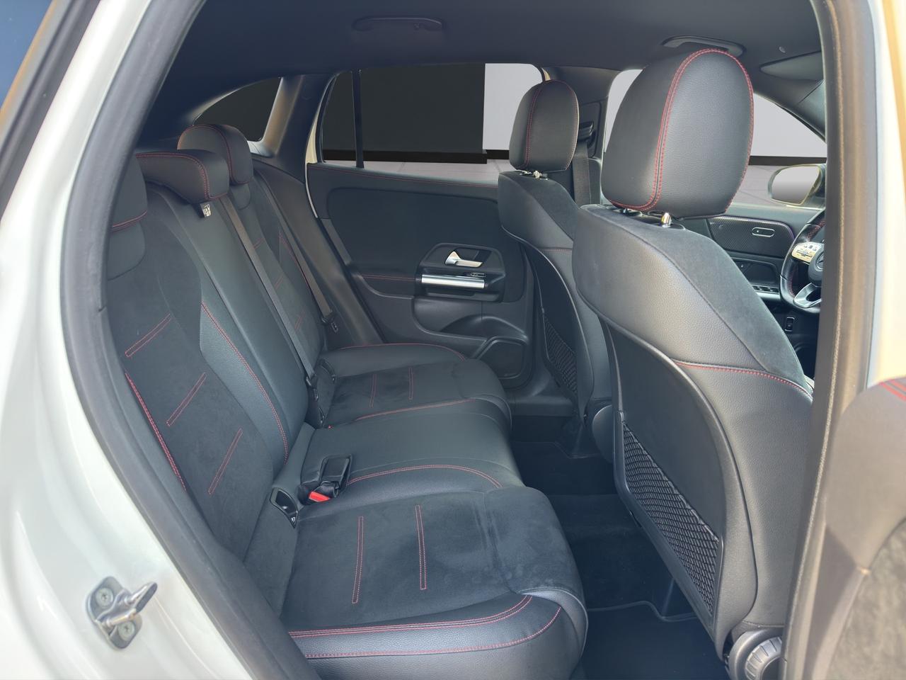 MERCEDES-BENZ GLA 180 d AUTOMATIC. PREMIUM AMG -MY23