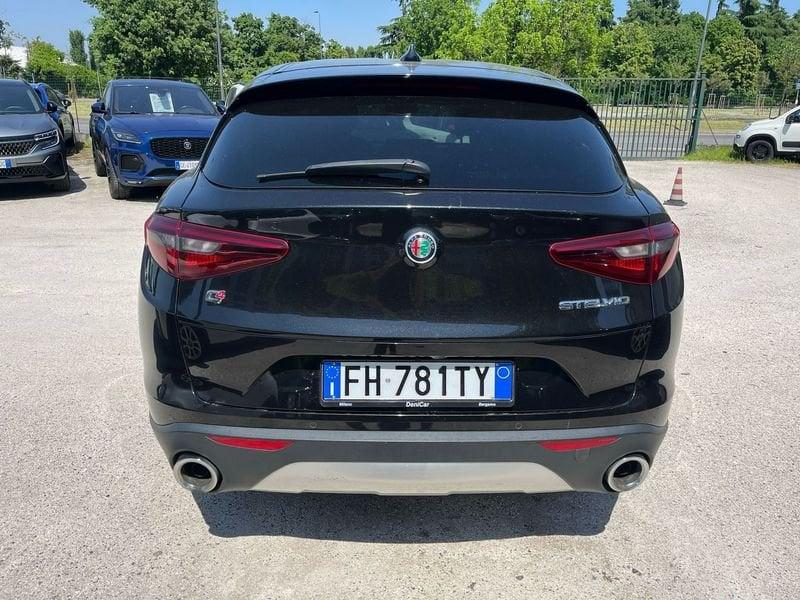 Alfa Romeo Stelvio 2.2 Turbodiesel 210 CV AT8 Q4 Executive