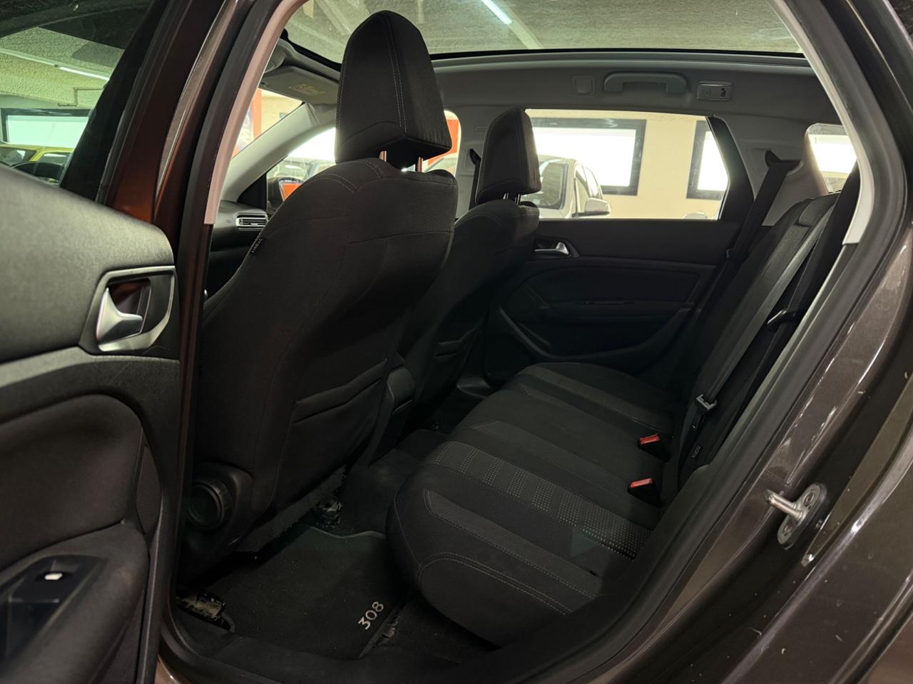 Peugeot 308 BlueHDi SW Allure Tetto Panoramico