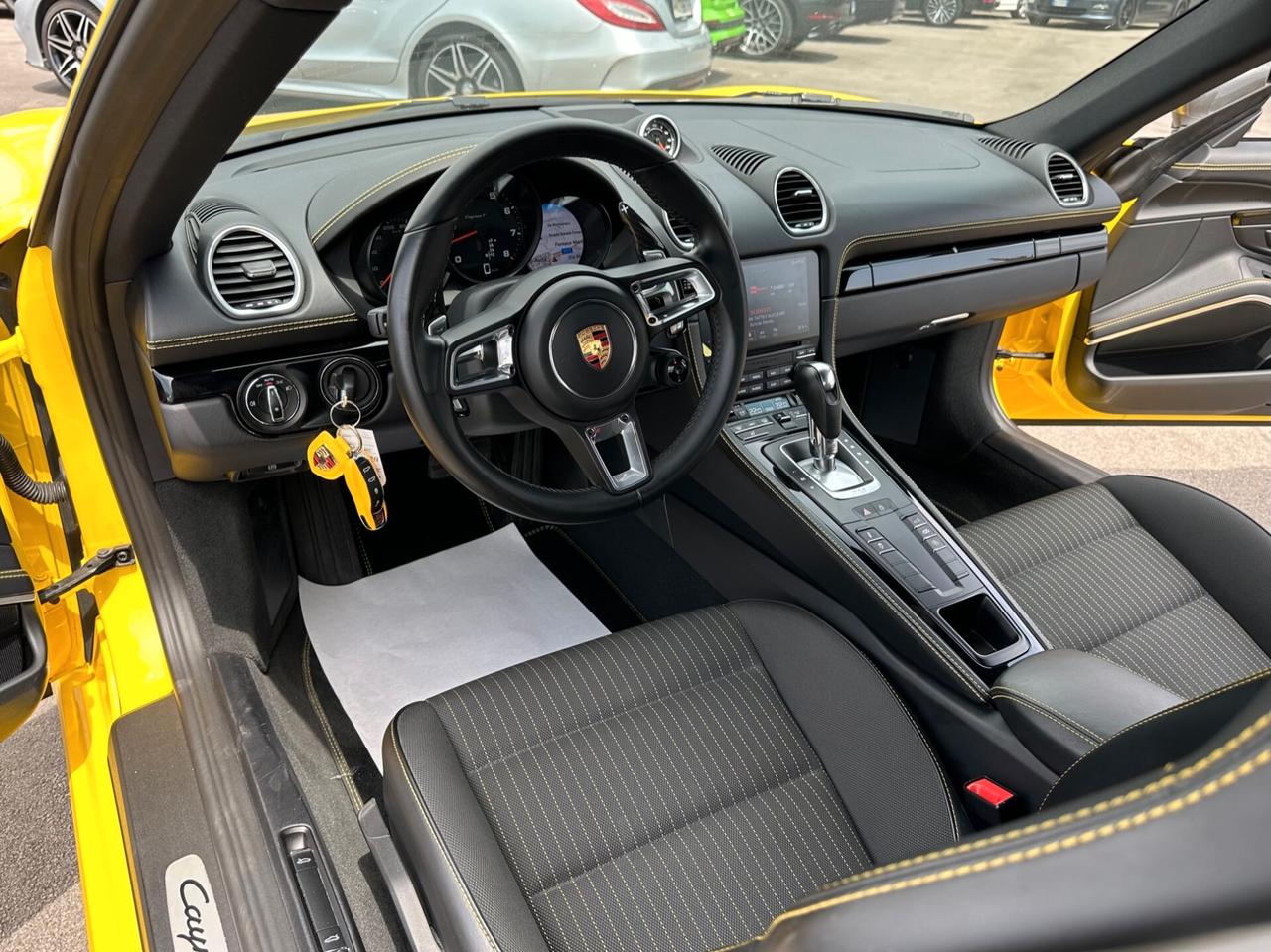 Porsche 718 Spyder Cayman 2.0 T/KM DOC/NAVI/SCARICO/20"/CARPLAY