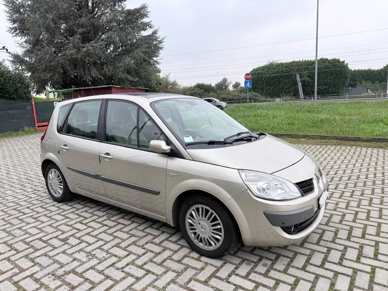 Renault Scenic Scénic 1.6 16V Luxe