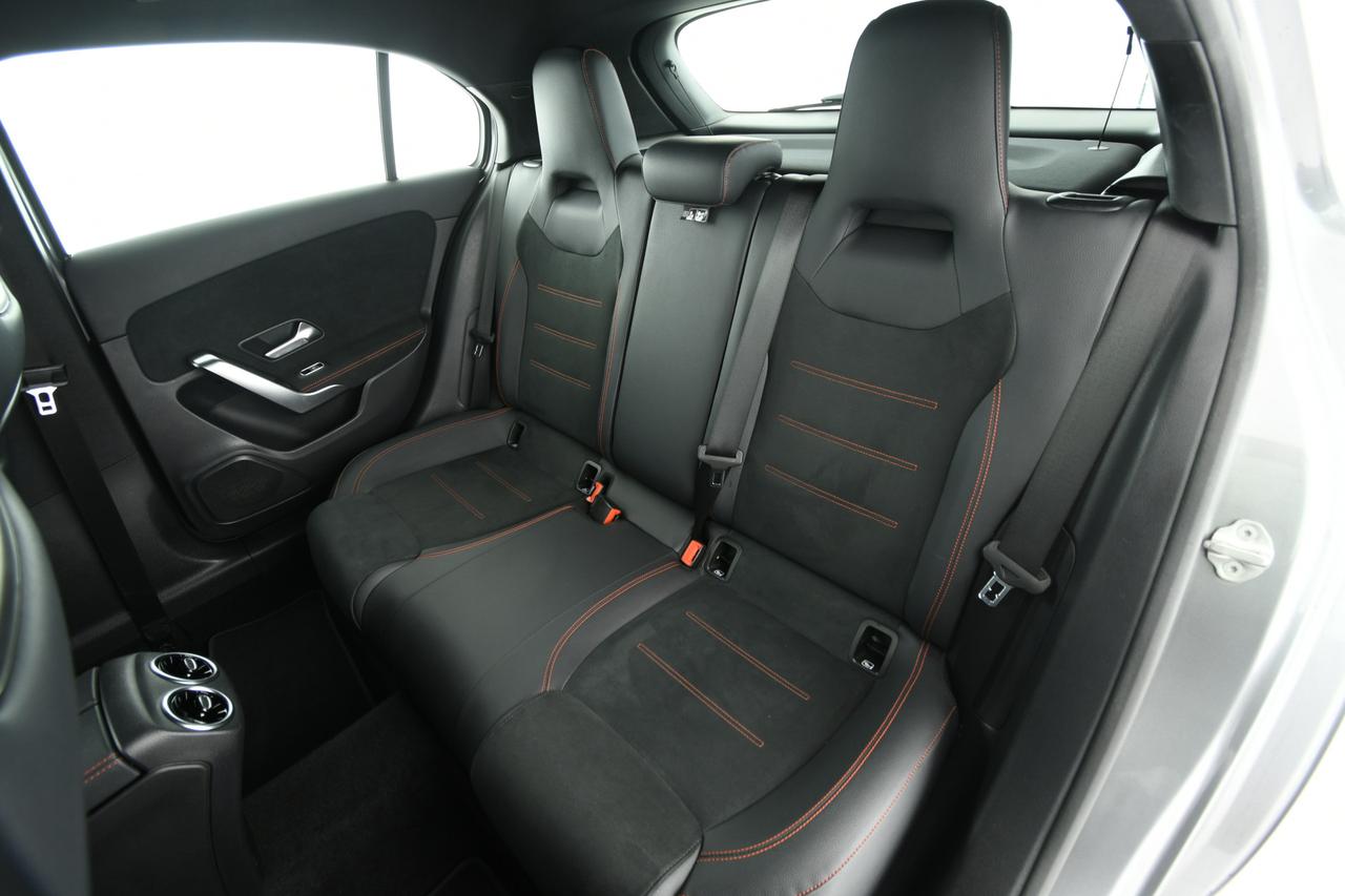 Mercedes-Benz A 250 e phev (eq-power) Premium auto CAMERA+APP CONNECT+C18"