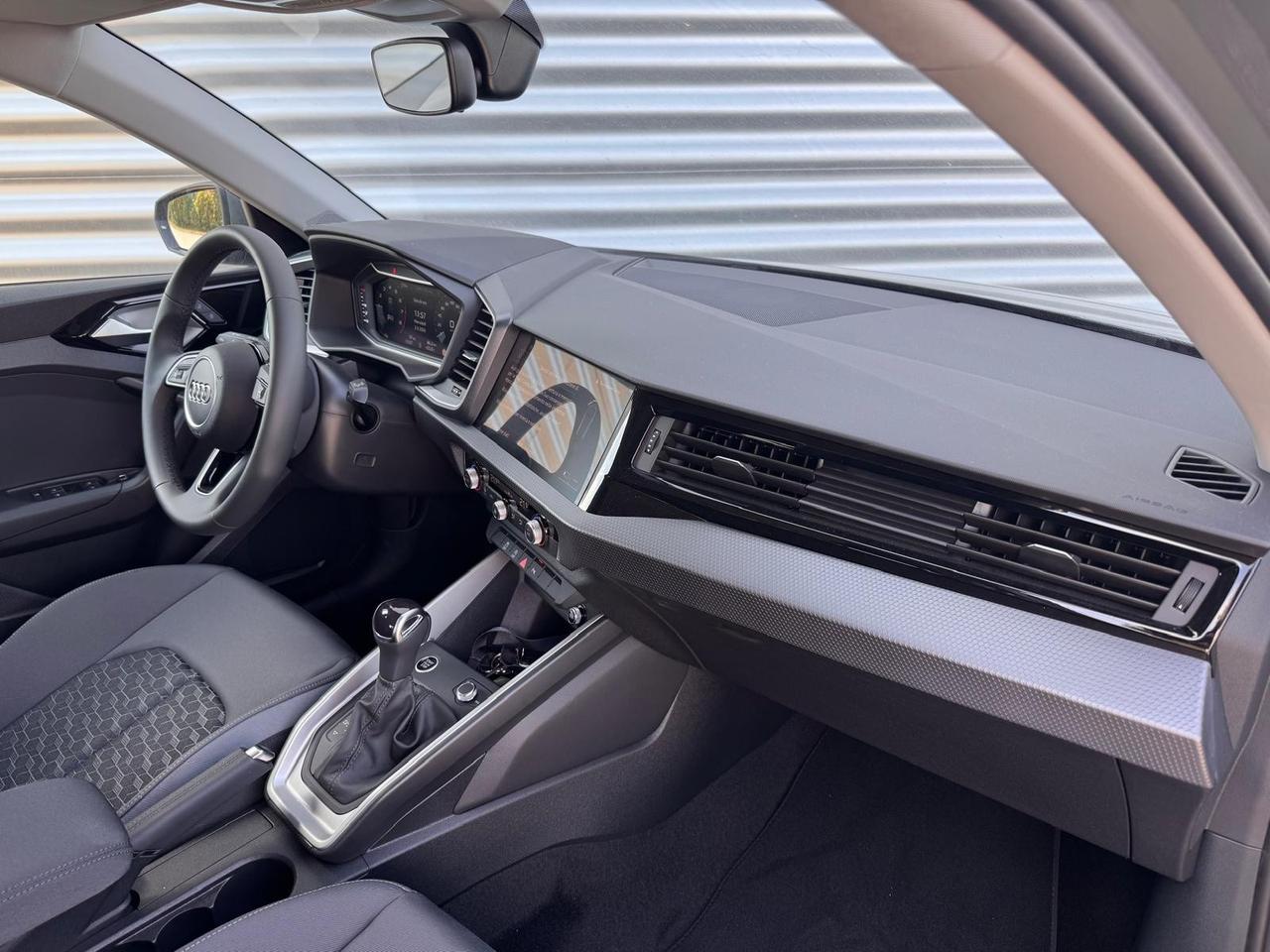 AUDI A1 SPORTBACK 30 TFSI S-TRONIC S-LINE EDITION