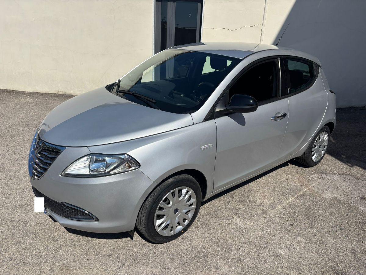 LANCIA Ypsilon 1.2 69 CV 5 porte S&S Silver