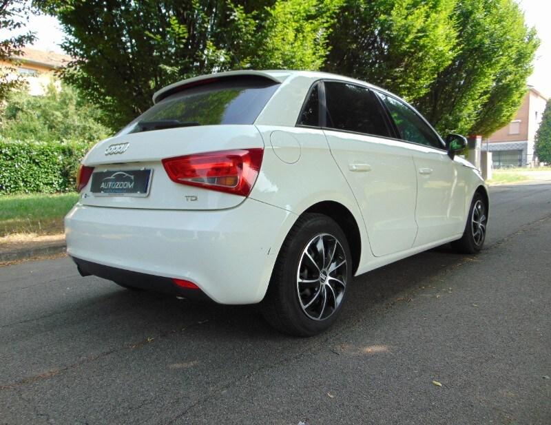 AUDI A1/S1 A1 SPB 1.6 TDI S tronic Attraction