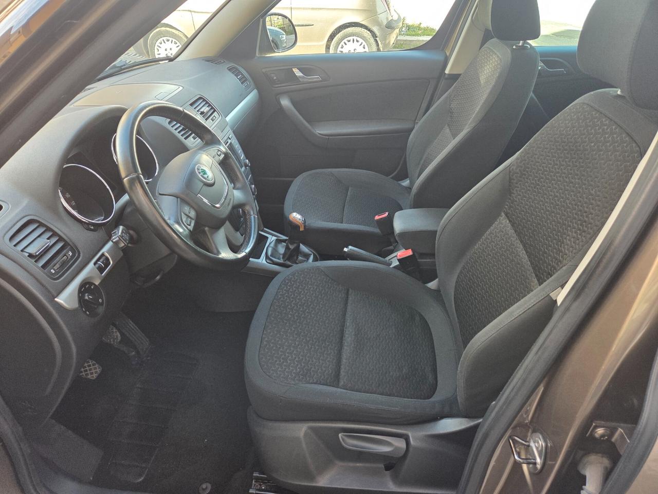 SKODA YETI 4X4 2.0 TDI 140 CV TETTO APRIB KM CERTIF