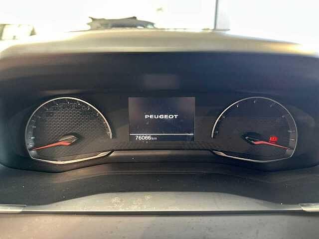Peugeot 2008 BlueHDi 100 S&S Allure