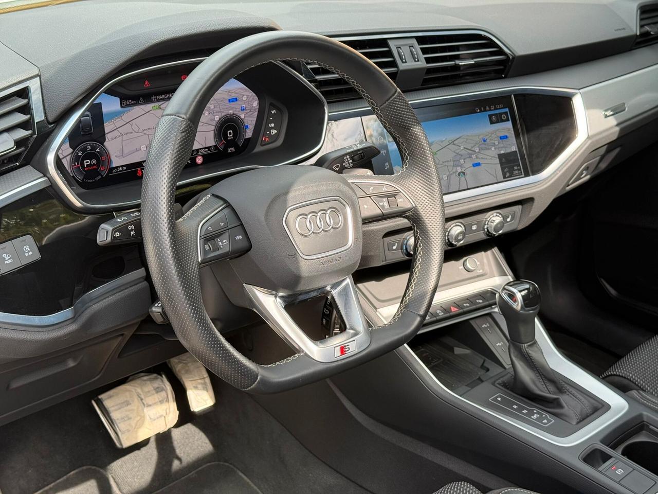 Audi Q3 35 TDI S tronic line edition Aut. Led .Tetto Apribile Pelle Navy Camera Matrix