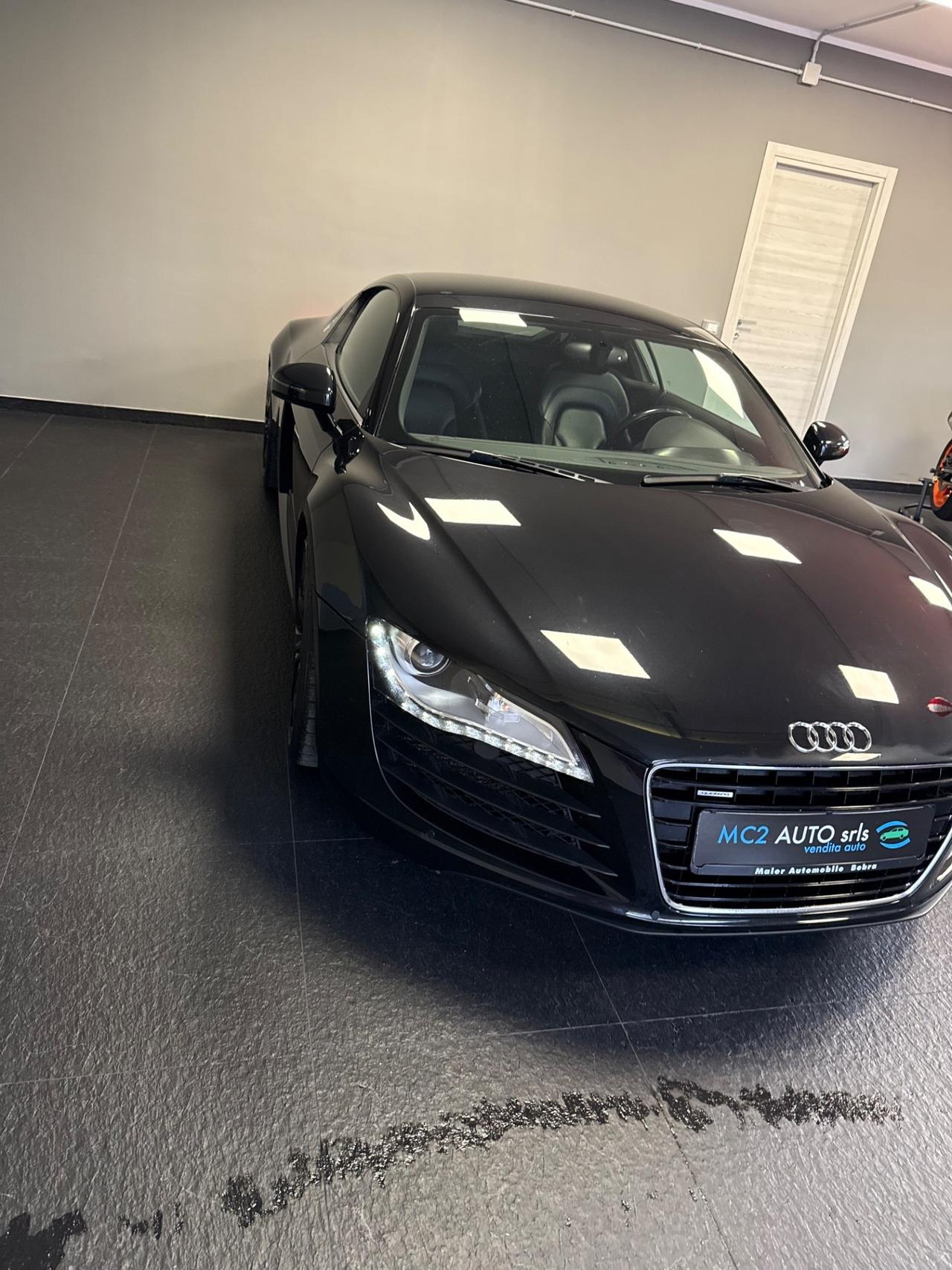 Audi R8 4.2 V8 FSI quattro R tronic