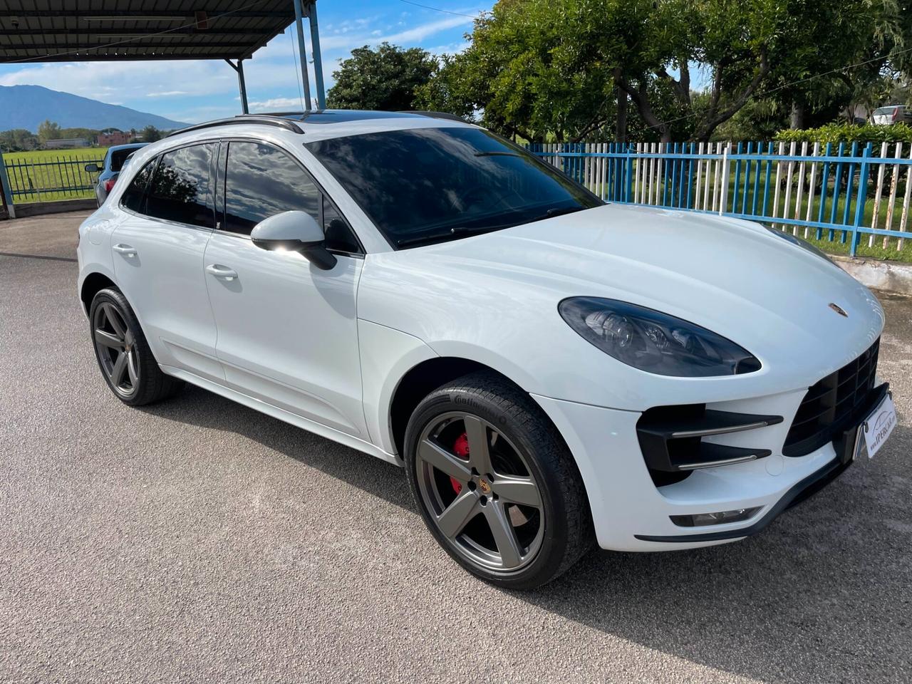 Porsche Macan 3.6 Turbo 400 cv