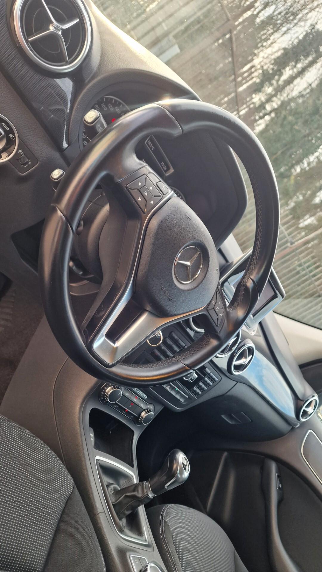 Mercedes-benz B 180 CDI BlueEFFICIENCY Premium