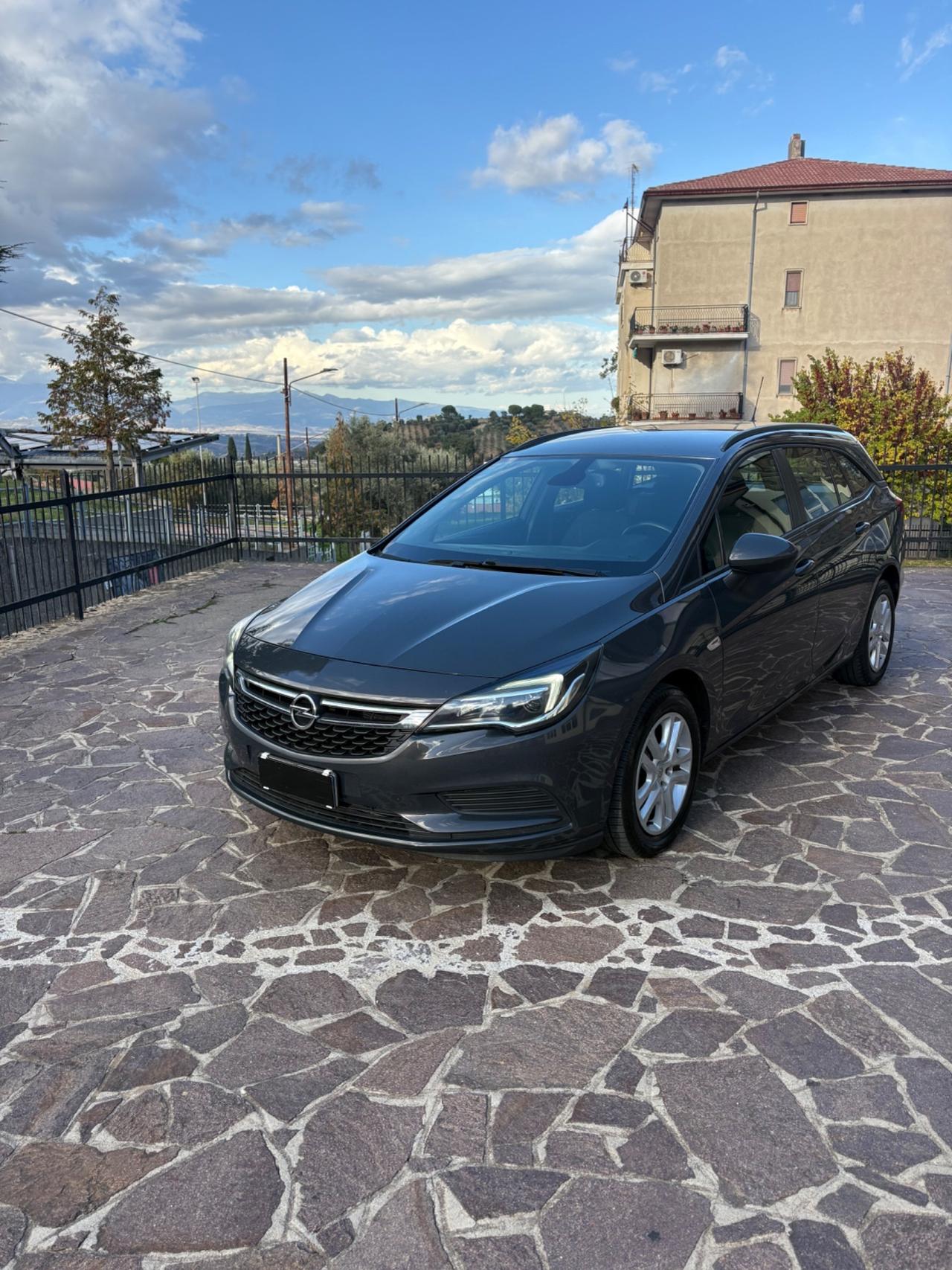 Opel Astra 1.6 CDTi Sports Tourer Business