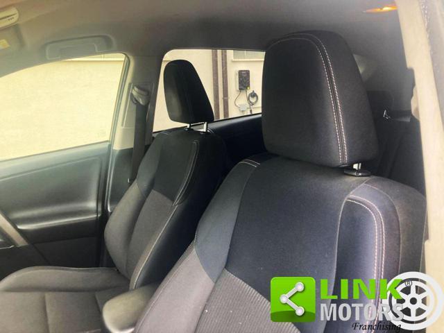 TOYOTA RAV 4 MY23 RAV4 2.0 D-4D 2WD STYLE -UNICO PROPRIETARIO-