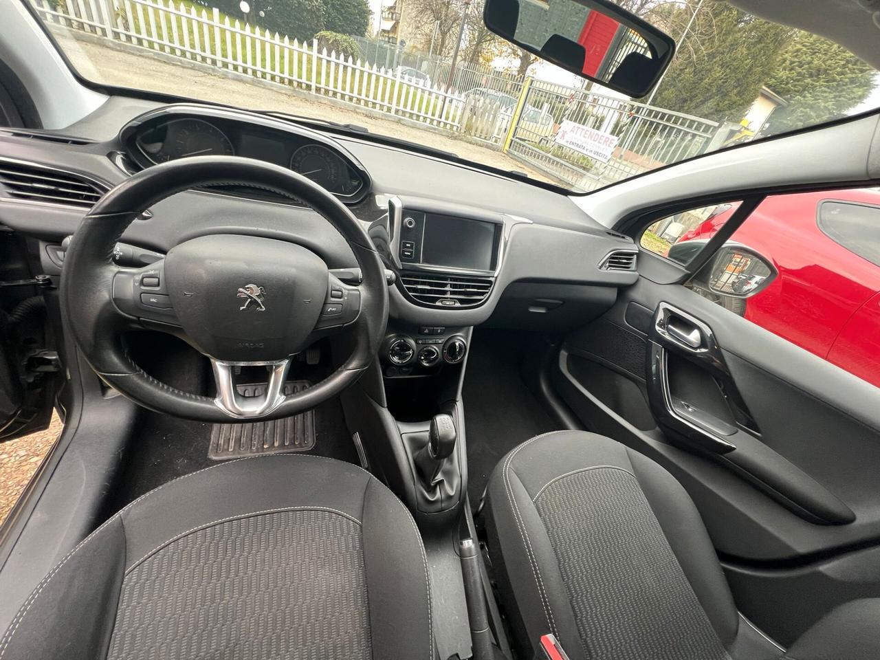 Peugeot 208 PureTech 82 Stop&Start 5 porte Signature