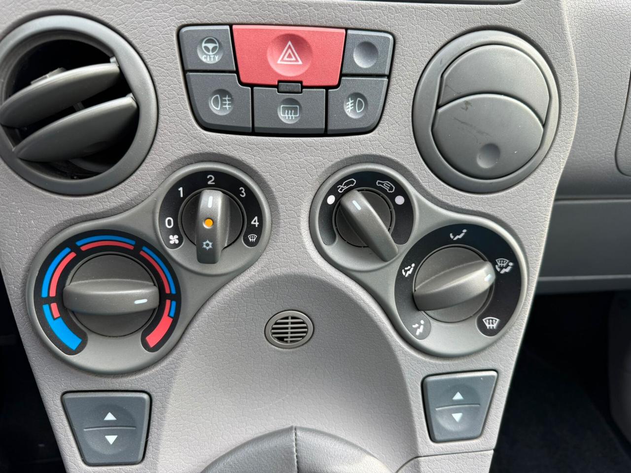Fiat Panda 1.2 Dynamic clima TAGLIANDATA