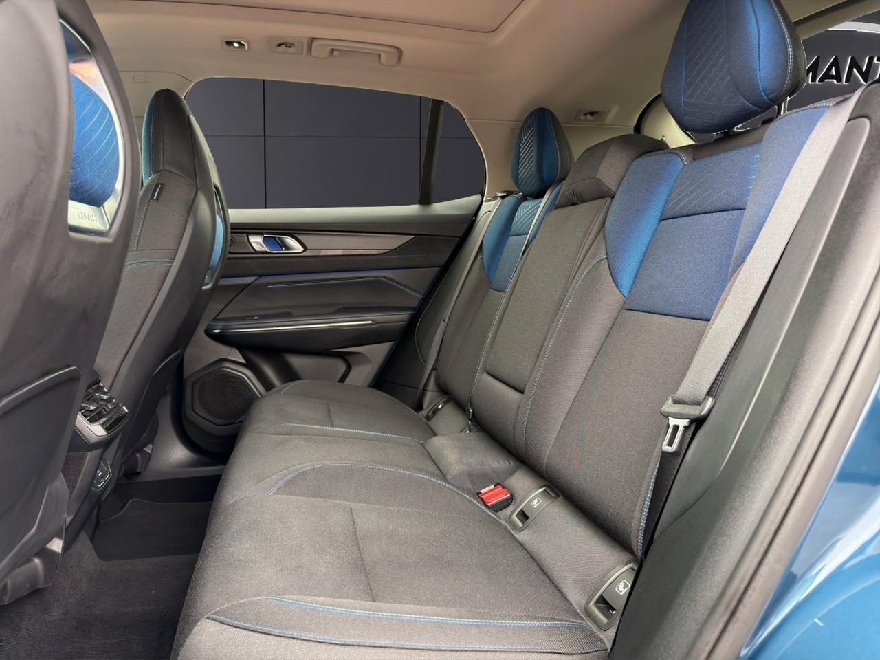 Lynk & Co 01 1.5 td phev auto