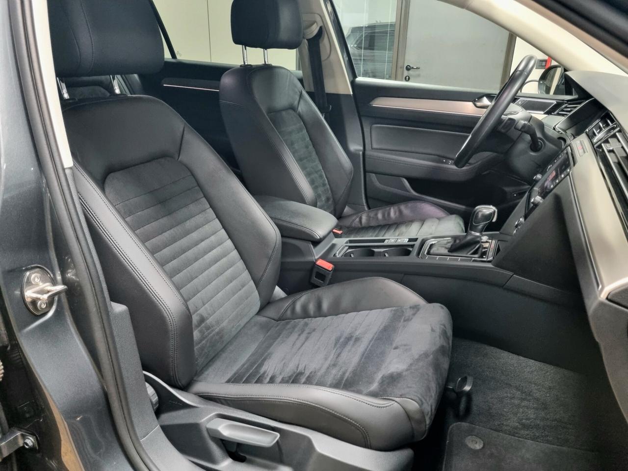 VOLKSWAGEN PASSAT 2.0 BiTDI 240CV 4MOT. HIGHLINE