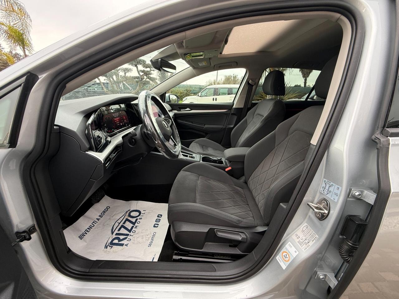 VOLKSWAGEN GOLF 8 2.0TDI 150CV DSG TETTO NAVI LED AMBIENT FULL LIGHT