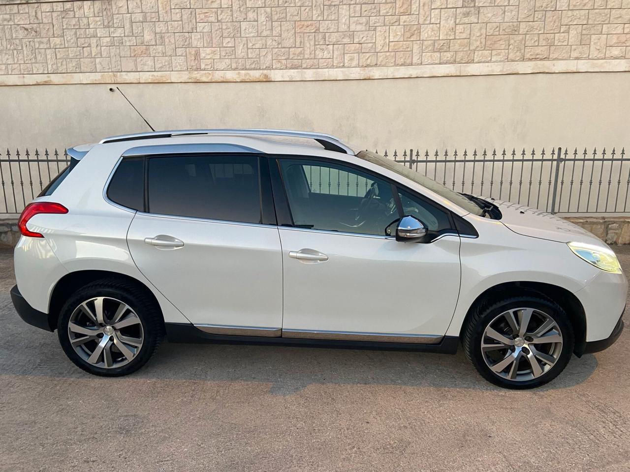 Peugeot 2008 1.6 e-HDi 115 CV Stop&Start Allure