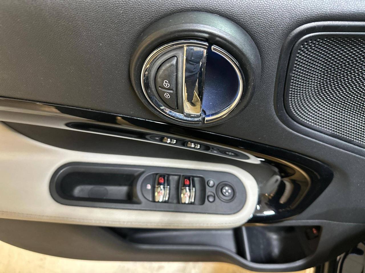 MINI Countryman Cooper D Hype