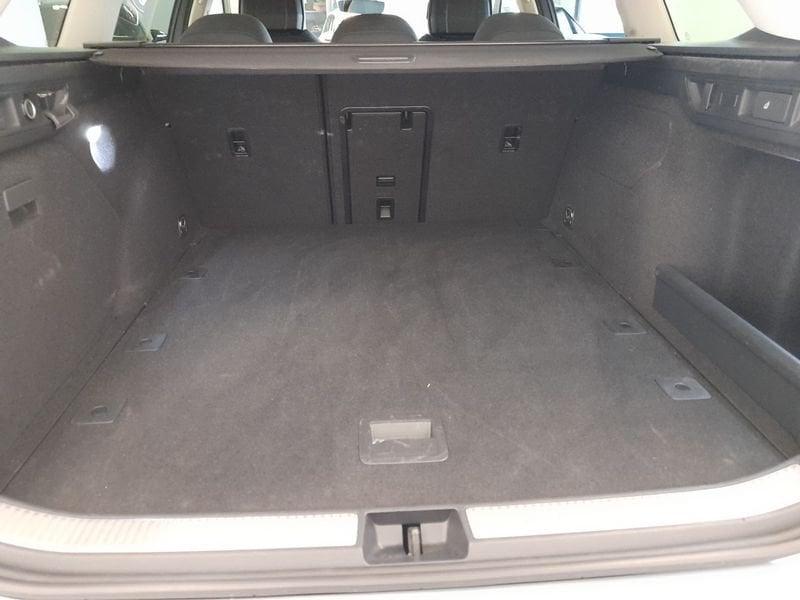 Škoda Superb 2.0 TDI 110kW Selection DSG