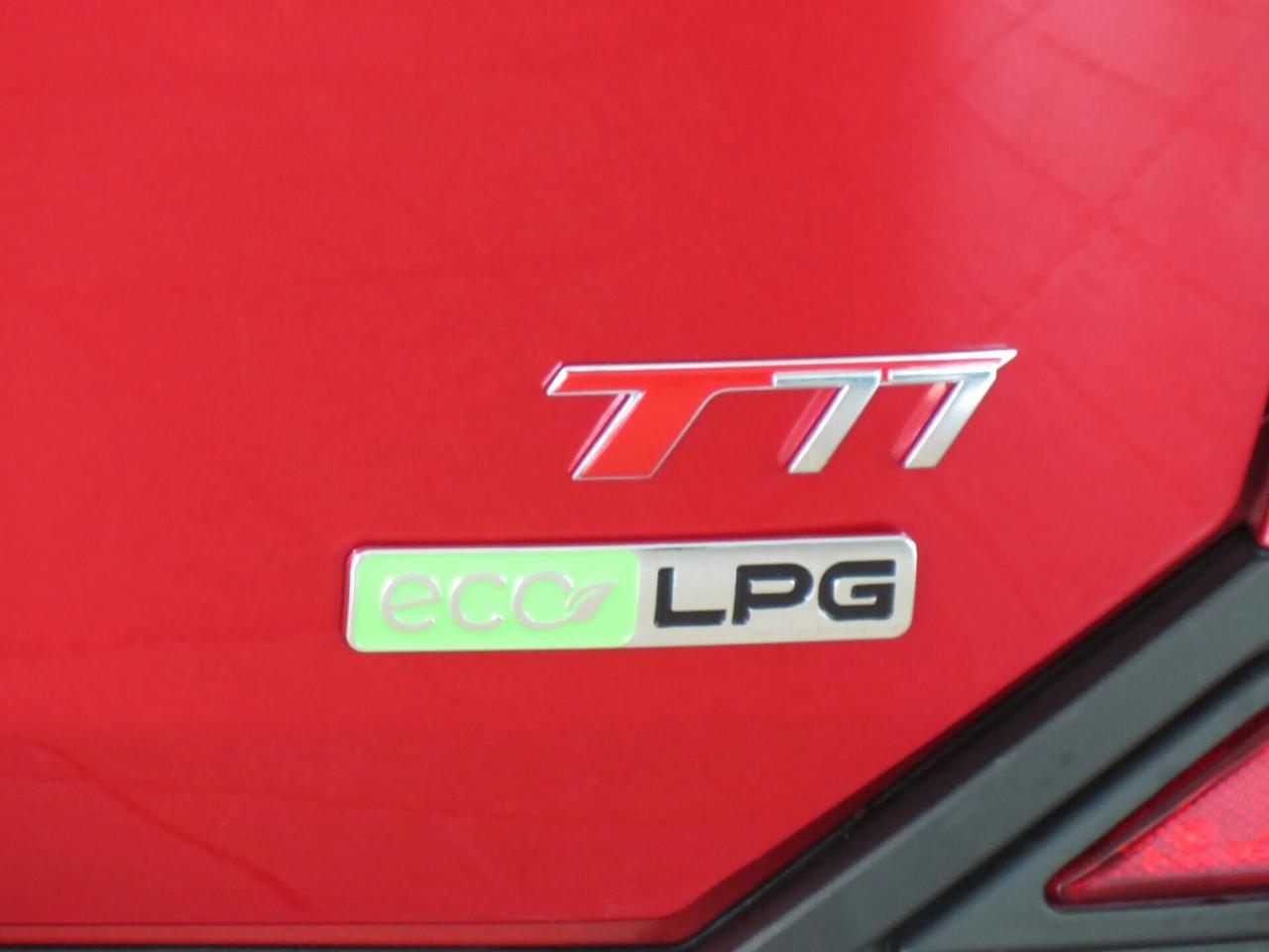 Bestune T77 GPL / BENZINA