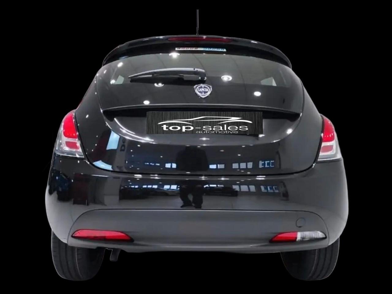 Lancia Ypsilon 1.0 FireFly 5 porte S&S Hybrid Ecochic Silver OK Neopatentati NUOVA