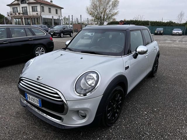 MINI Cooper D 1.5 Cooper D Business 5 porte