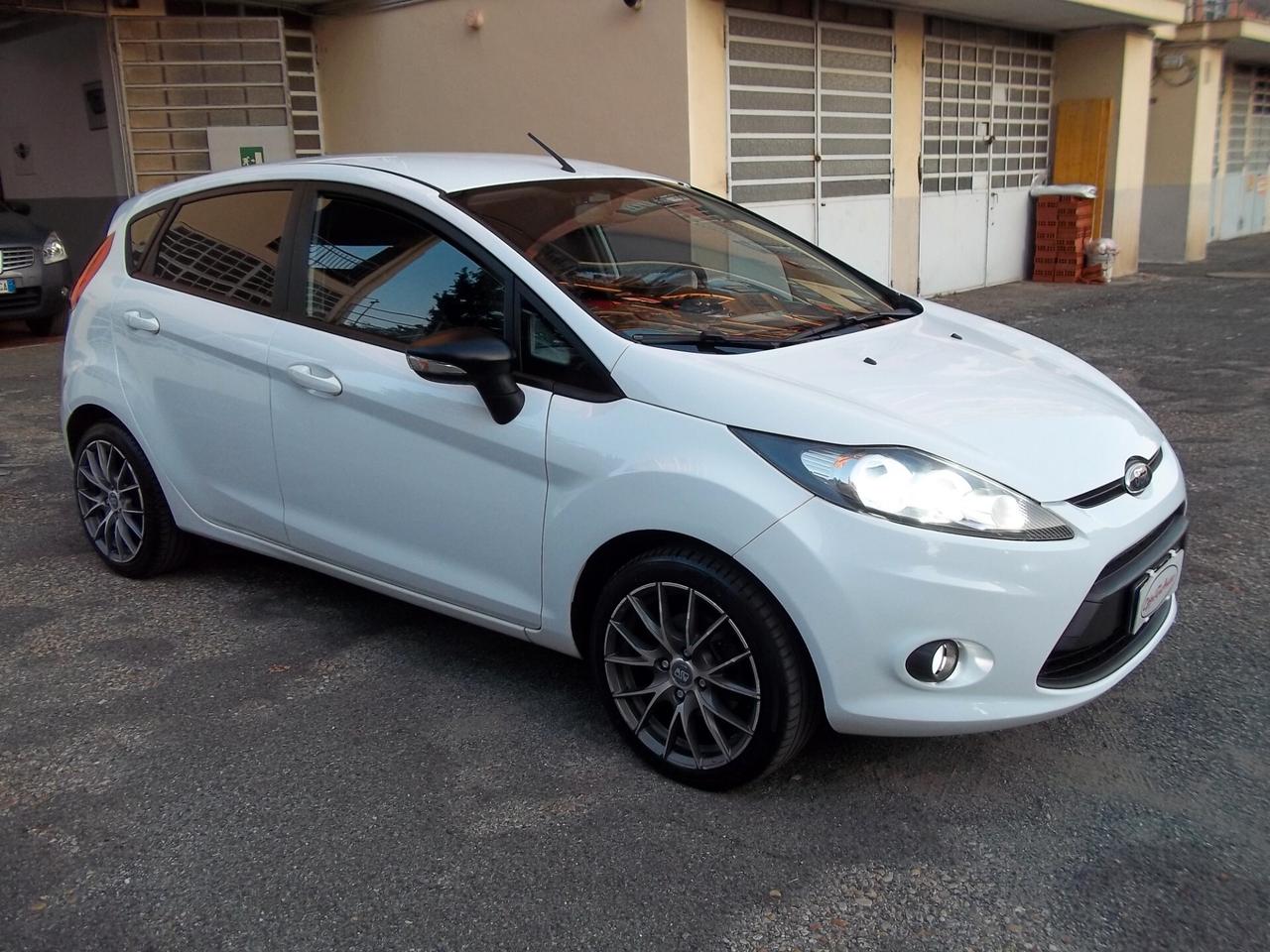 Ford Fiesta 1.2 16v 5p GPL valido sino al 2026 ok neopatentati E5