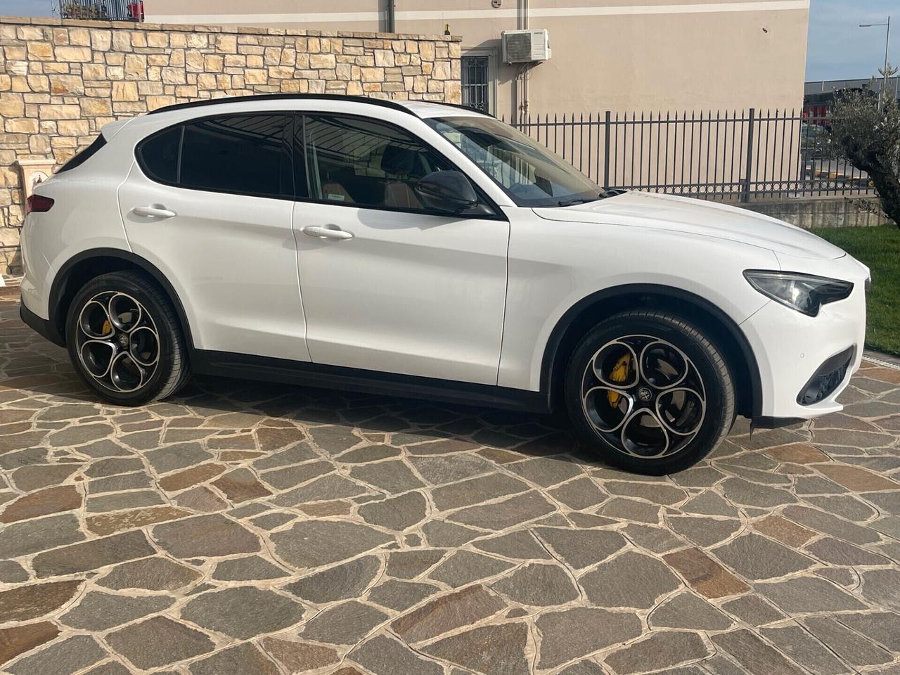 Alfa Romeo Stelvio 2.2 Turbodiesel 210 CV AT8 Q4 Executive