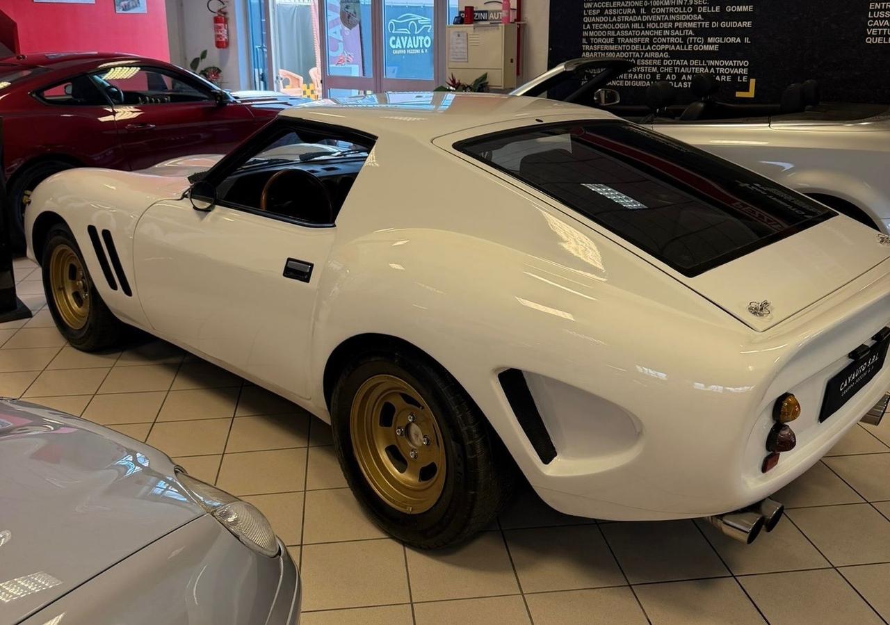 Nissan 280 ZX particolare restauro GTO 250