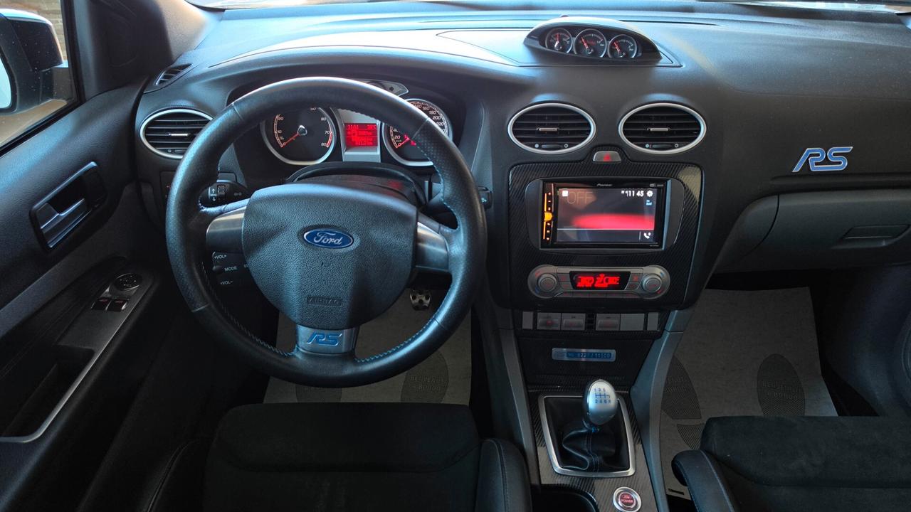 Ford Focus 2.5T (305CV) 3p. RS
