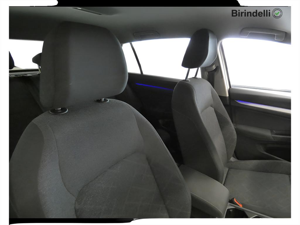 VOLKSWAGEN Golf 8ª serie - Golf 1.0 eTSI EVO DSG Life