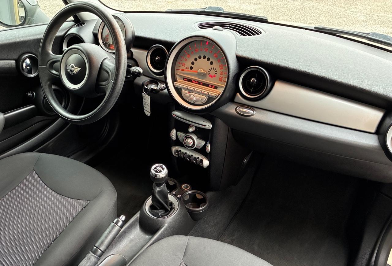 Mini 1.6 16V Cooper Hatchback