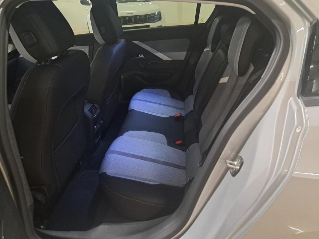 OPEL Astra 5P Business El