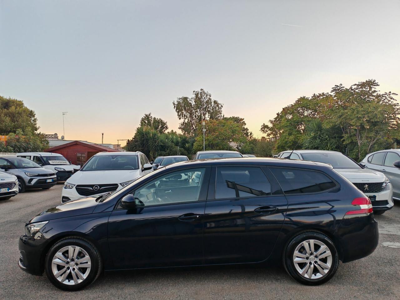 Peugeot 308 15BlueHDi navig led Autocarro n.1 2020