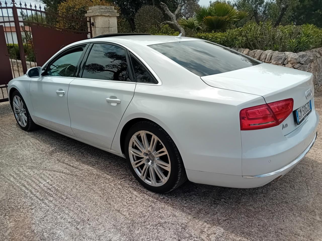 Audi A8 4.2 V8 TDI quattro